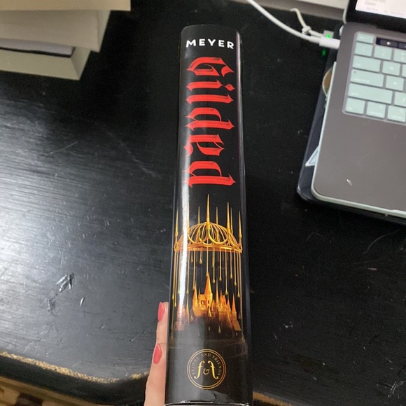 Gilded (Gilded Duology, 1) By Marissa Meyer - Picture 5 of 7